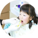 笑顔で歯磨きタイムを迎えることができるフルーツ味の子供用ハミガキもございます。